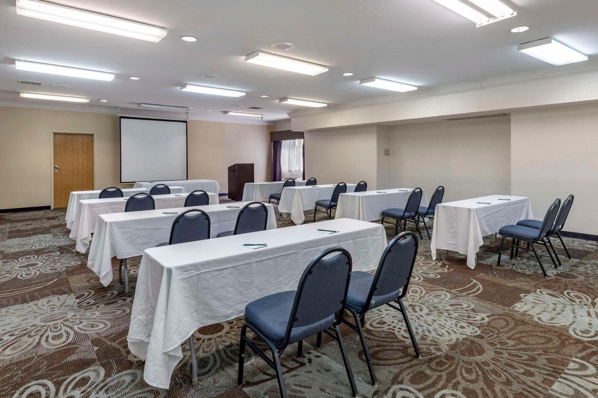 אורורה Quality Inn & Suites Denver Airport - Gateway Park מראה חיצוני תמונה