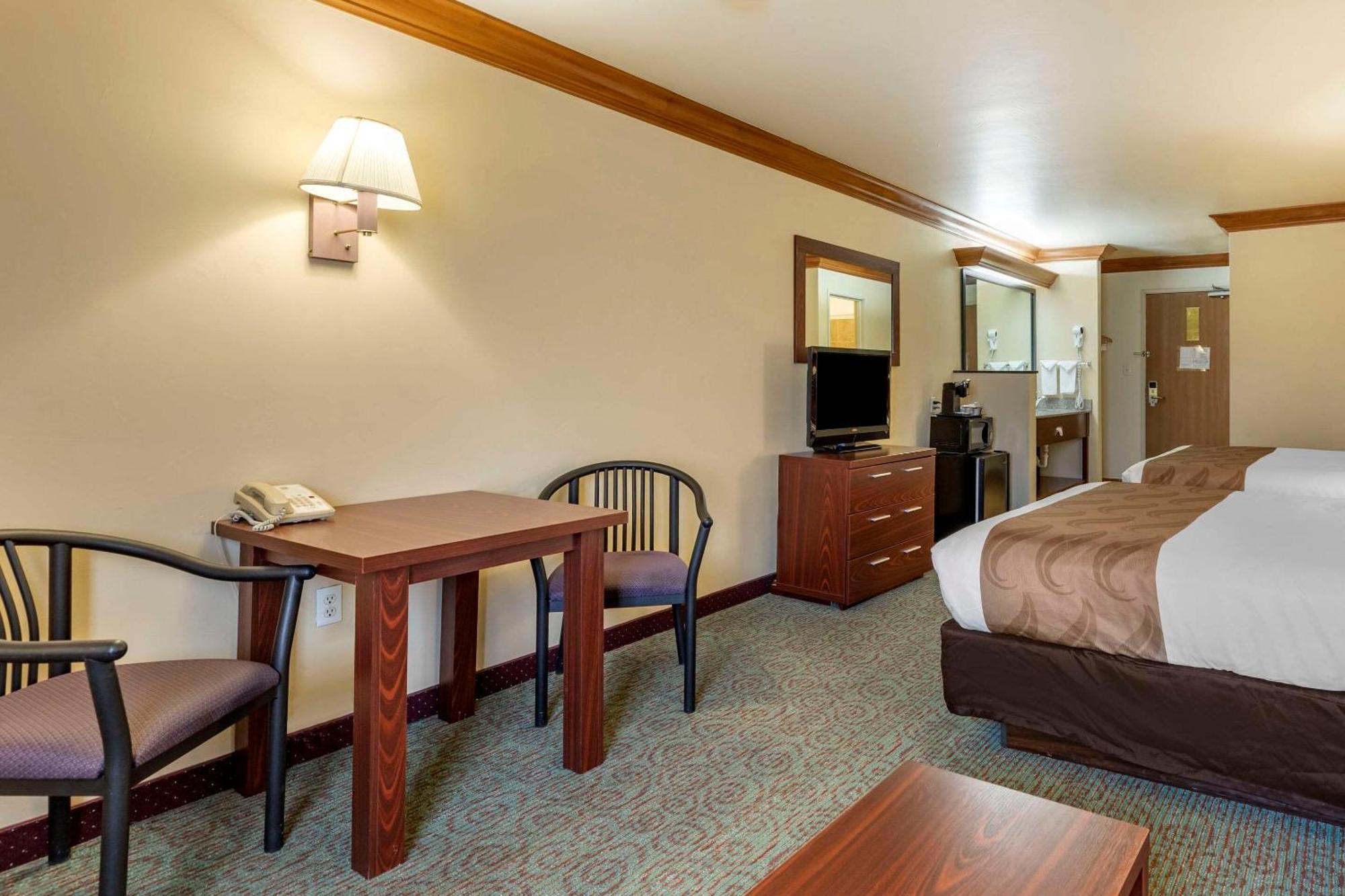 אורורה Quality Inn & Suites Denver Airport - Gateway Park מראה חיצוני תמונה