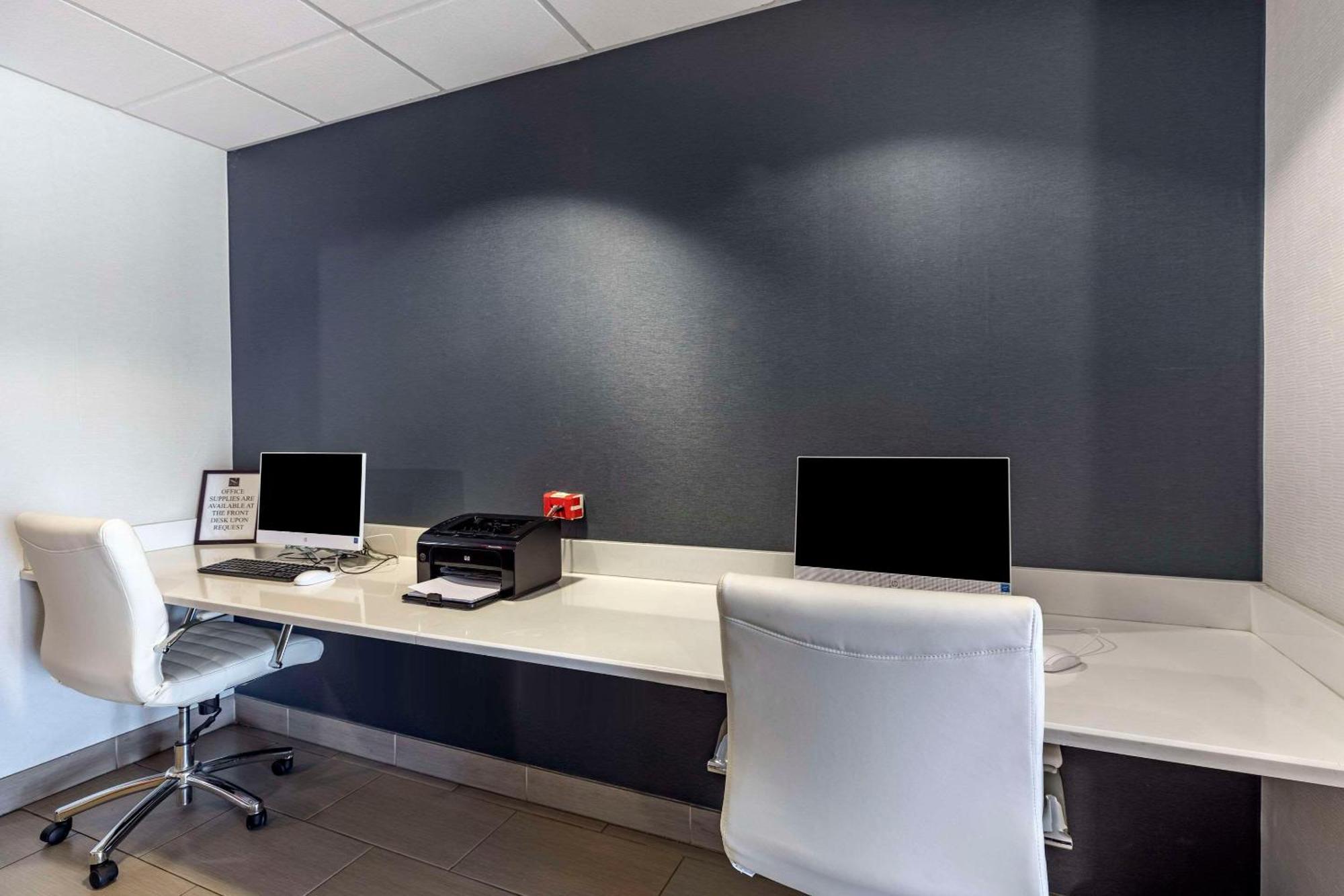 אורורה Quality Inn & Suites Denver Airport - Gateway Park מראה חיצוני תמונה