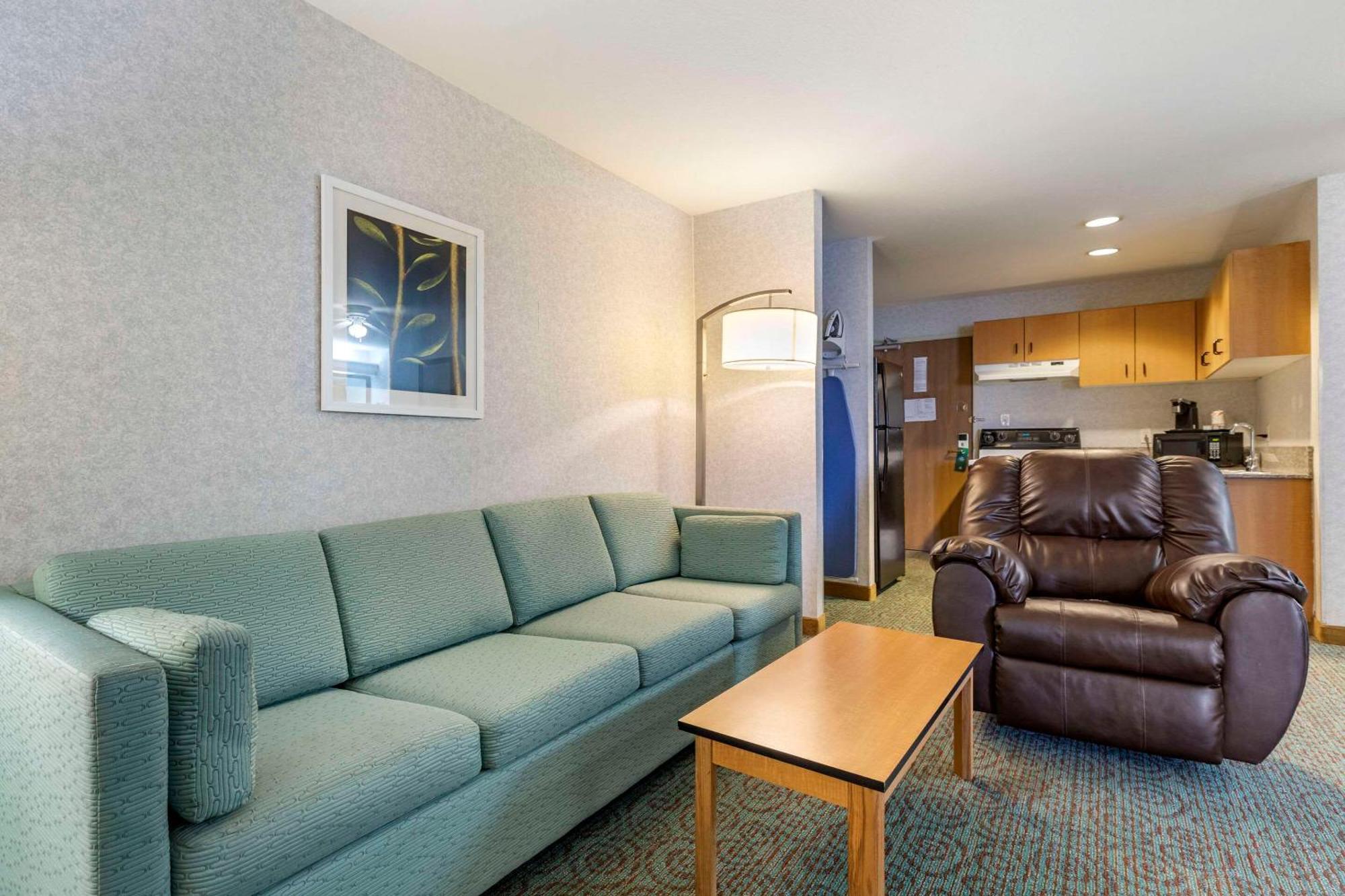 אורורה Quality Inn & Suites Denver Airport - Gateway Park מראה חיצוני תמונה