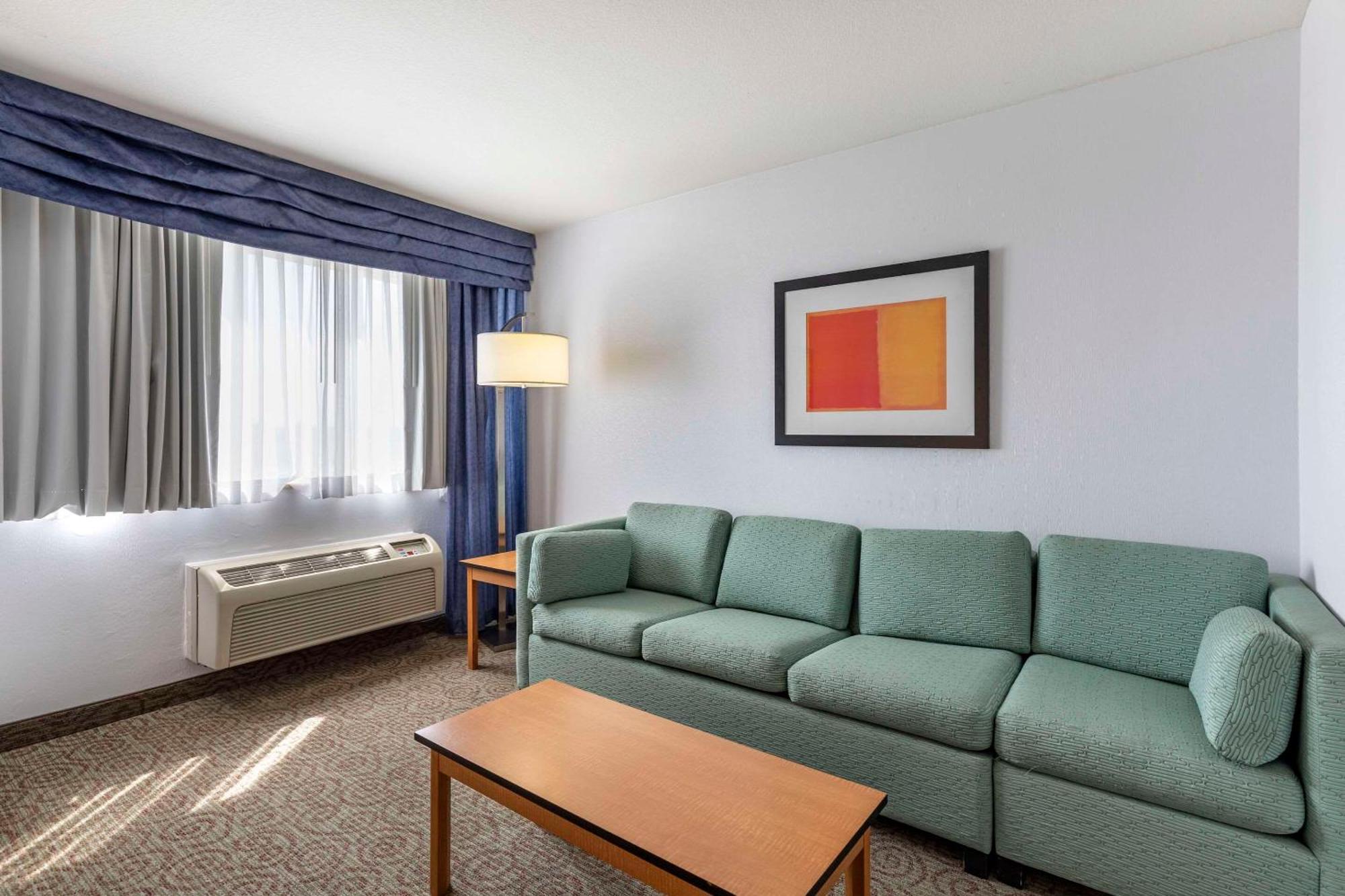 אורורה Quality Inn & Suites Denver Airport - Gateway Park מראה חיצוני תמונה