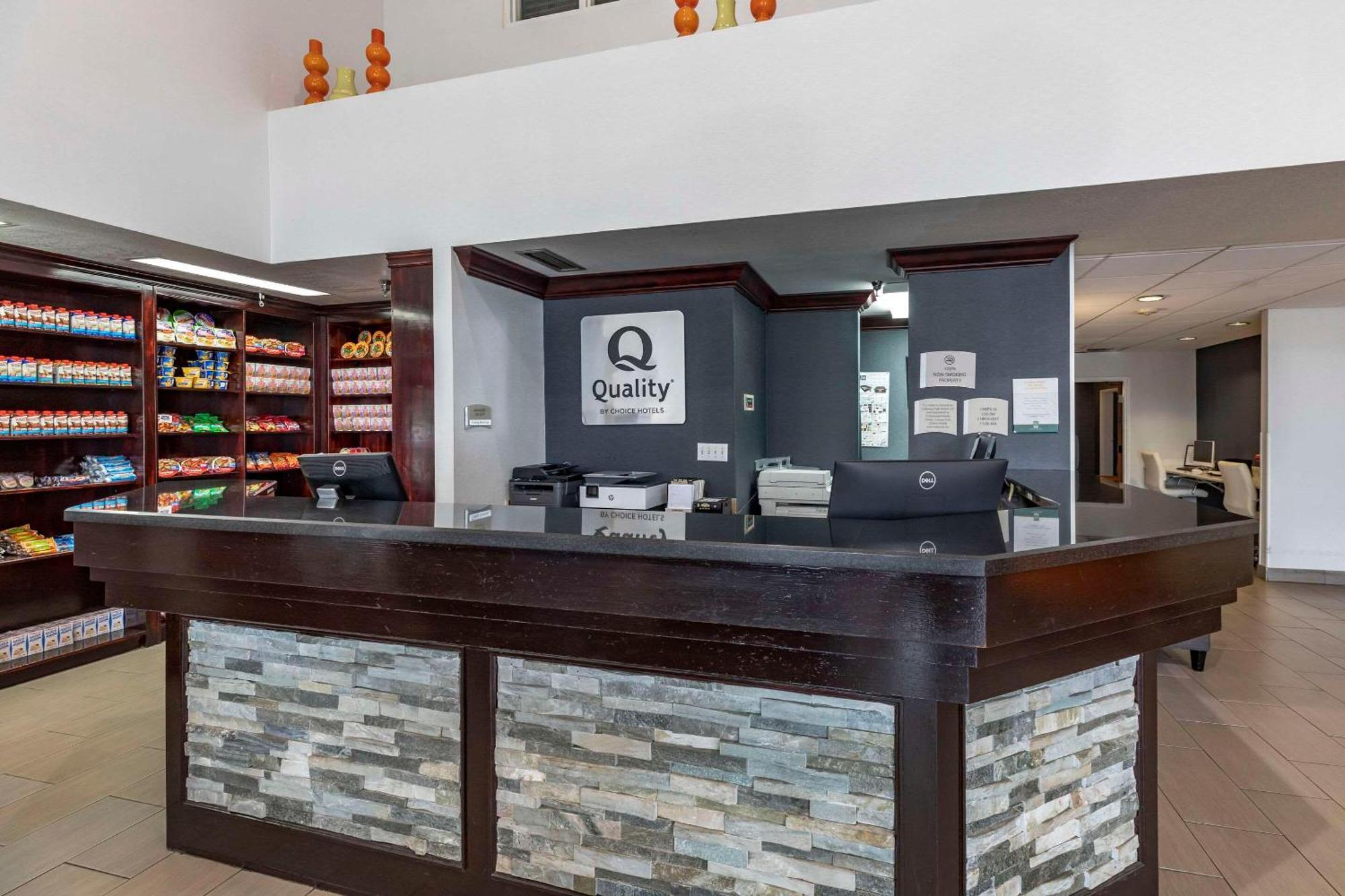 אורורה Quality Inn & Suites Denver Airport - Gateway Park מראה חיצוני תמונה